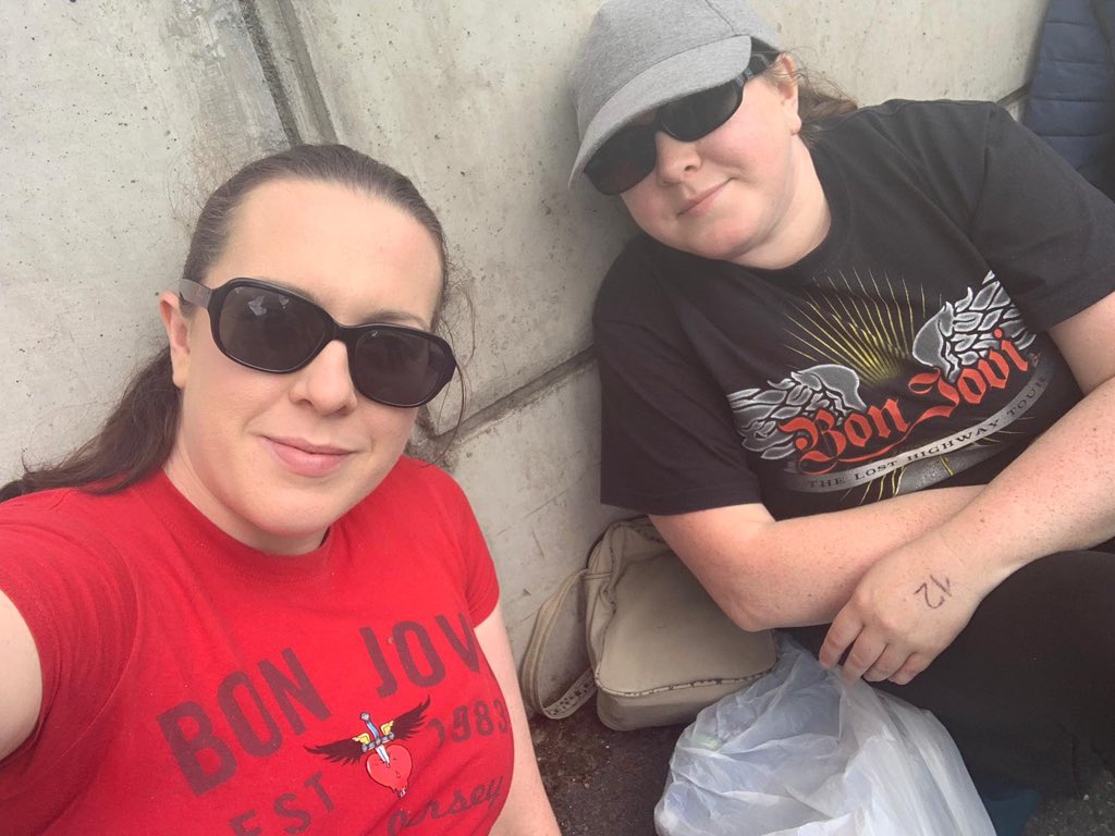 Brenda25G's tweet photo. Last night was great and we're ready again for round 2! #BonJoviMemories #Sisters https://t.co/vGiqwHud22