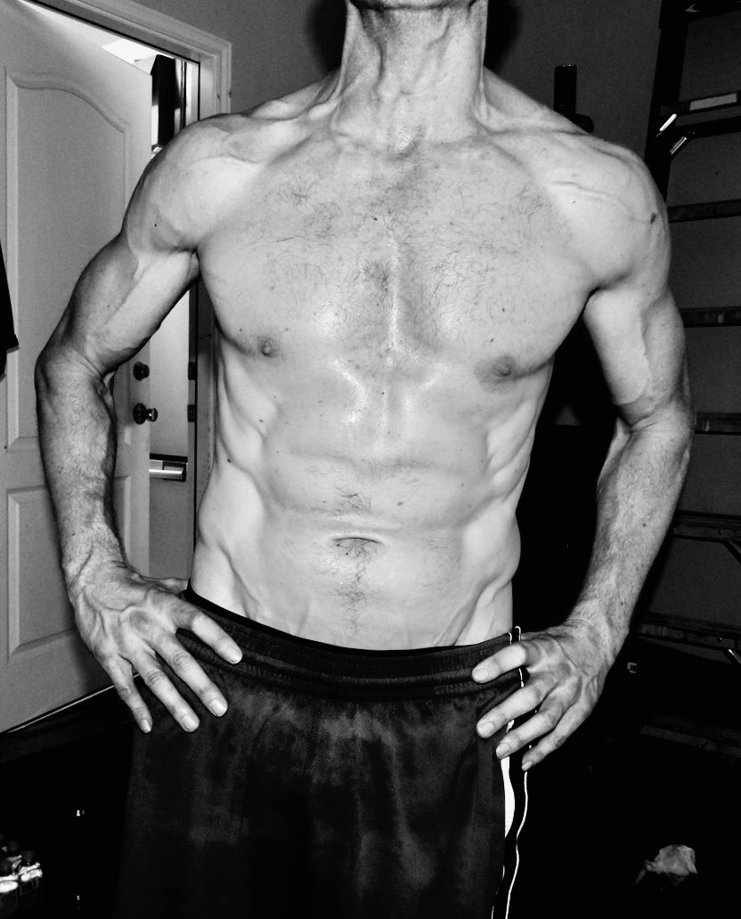 EarlSinclairDR's tweet photo. With my creation of the ONE90 eating philosophy, when combined with regular exercise and cold showers, you can achieve these amazing results while getting to enjoy whatever (and as much) food as you want....

#health #fitness #food #diet #exercise #abs #ONE90 #muscle #coldshowers https://t.co/4Izh0gA1MA
