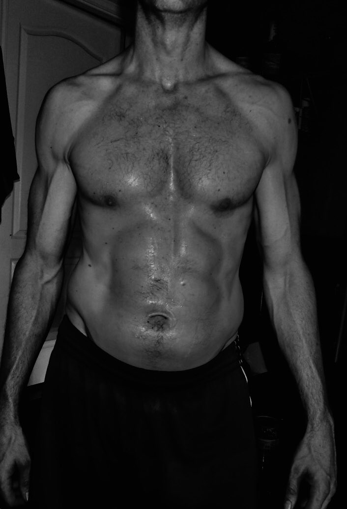 EarlSinclairDR's tweet photo. With my creation of the ONE90 eating philosophy, when combined with regular exercise and cold showers, you can achieve these amazing results while getting to enjoy whatever (and as much) food as you want....

#health #fitness #food #diet #exercise #abs #ONE90 #muscle #coldshowers https://t.co/4Izh0gA1MA
