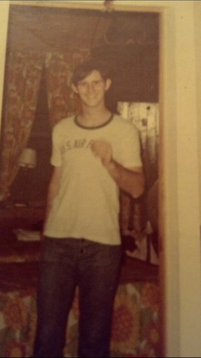 kidput's tweet image. Didn’t really know my dad, but here’s the only pic I have. Happy Father’s Day to all the dads out there!