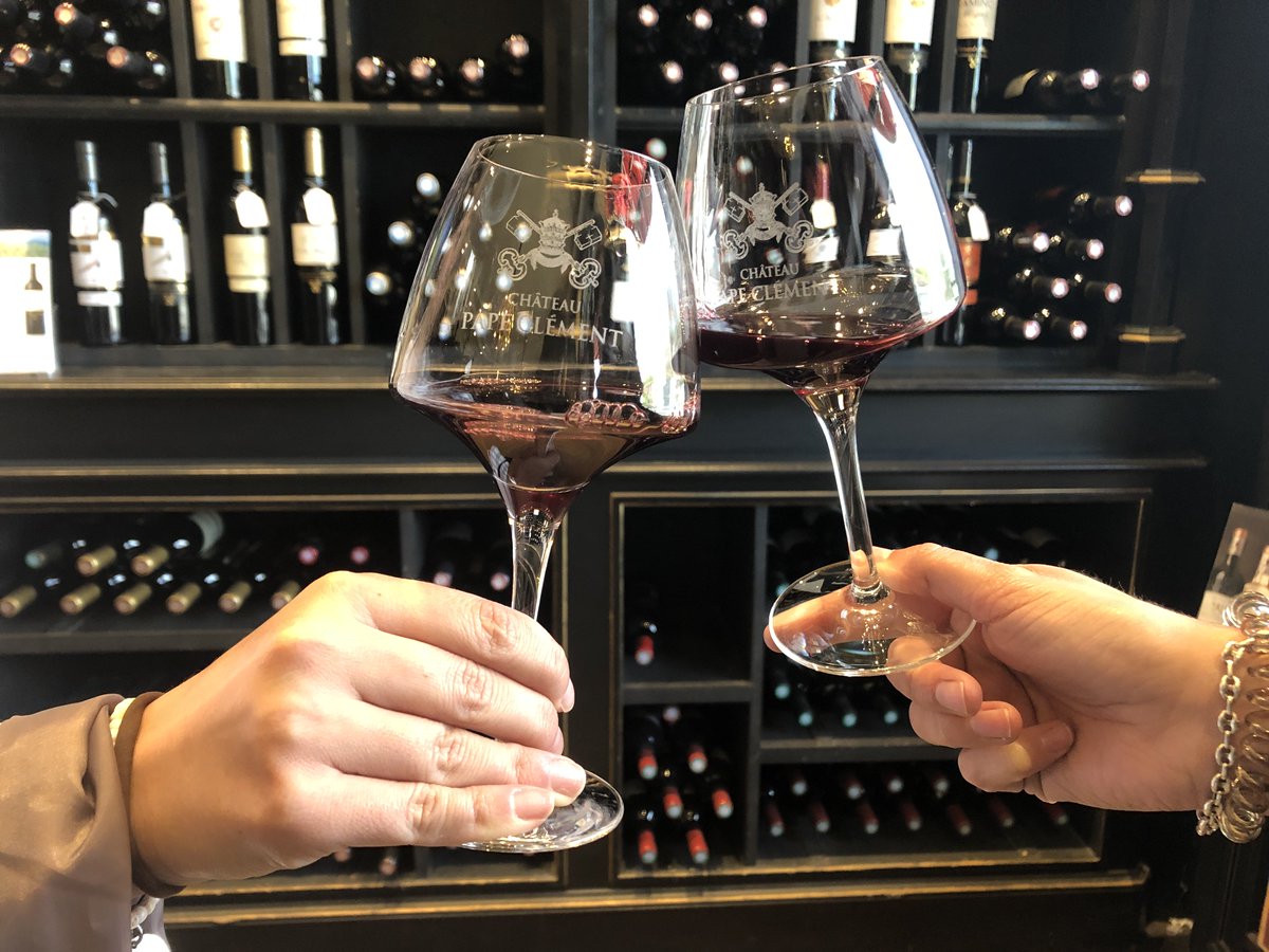 Happy Father's Day!
L'occasion de se retrouver en famille autour d'un repas et pourquoi pas, délicatement accompagné par l'un de nos nombreux vins.
#BernardMagrez #Fêtedespères #Fathersday #Wine https://t.co/wRTrfLei13
