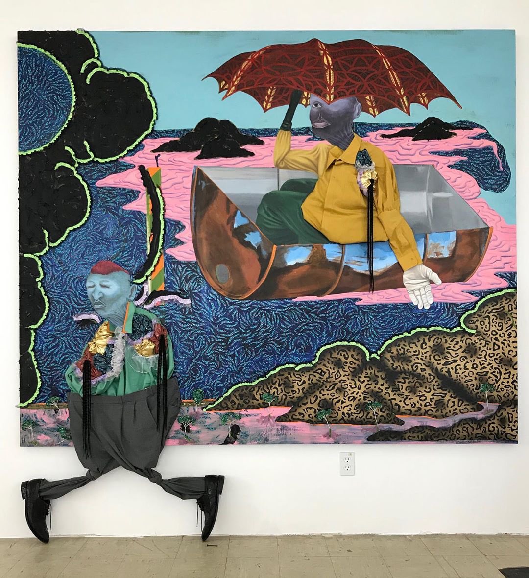 TSAArtMagazine's tweet photo. DAY 8: Simphiwe Ndzube (South Africa)
The characters in his theatrical landscapes exhibit black experience in post-apartheid South Africa, mocking power, class and “new nobility“.
#30DaysofAfricanArt #SimphiweNdzube #Contemporaryart #Africanart https://t.co/LVn0ERISGn