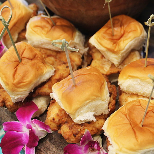thebetter_half's tweet photo. Take a look at some of our yummy finger foods from one of our recent events! https://t.co/2QsmXiD3Zp
