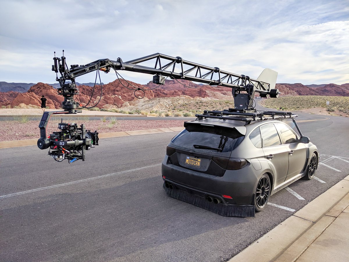 ChristinaYLam's tweet image. 108F in the Valley of Fire. The scenery was unreal. The cars and people are pretty great too. #precisiondriver #caroftheyear #genesisg70