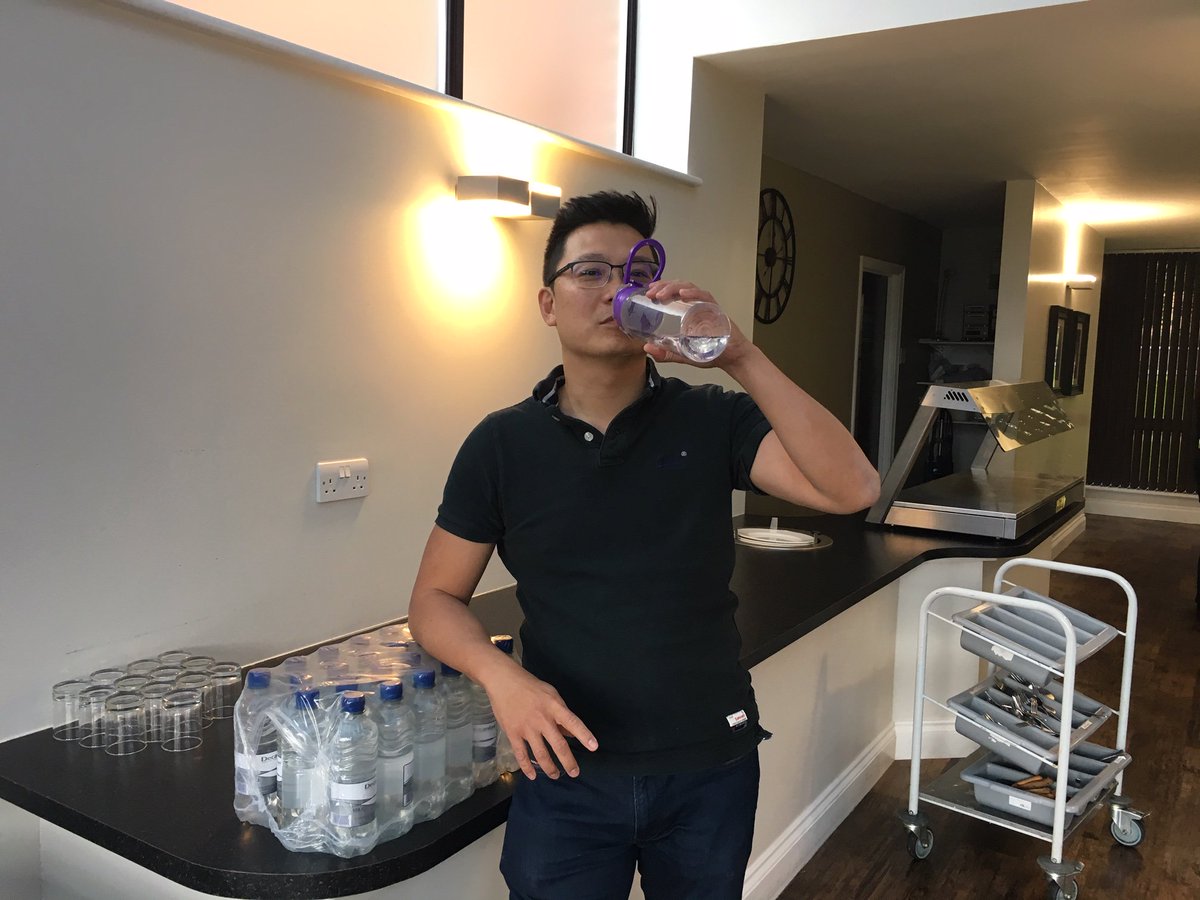 nhs2025's tweet image. We’d like to #SingleOut @reachimyq, @cassims93 and @a_nortleymeshe to complete the #BottledUpNHS challenge. Post a photo of yourself avoiding single use plastic bottles! (Bonus points for humour!)