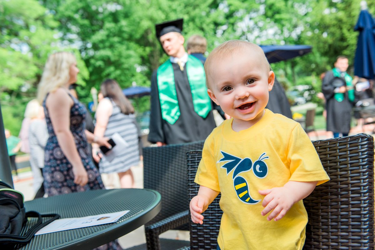 emoryhenry1836's tweet photo. Happy Father's Day! 💛💙 Thank you to all of the dads today and every day! We hope you have a memorable day of celebrating. You've helped us in so many ways and we honor you today!

#fathersday #dad #dadgrad #collegedads #emoryandhenry #collegesthatchangelives #fatherfigure #hero https://t.co/bOZxs1ZKfS
