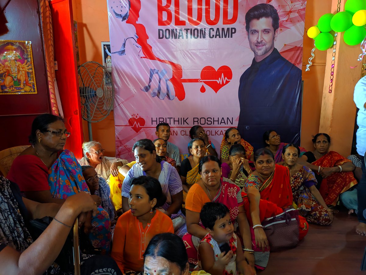 HrfcKolkata's tweet photo. Our successive 3rd of #AnnualBloodDonation organised by #HrfcKolkata . All the members have donated their precious blood to contribute to the society for people in need in danger. We have also distributed garments to old age home women. @iHrithik @HrithikRules https://t.co/0MArPnar78