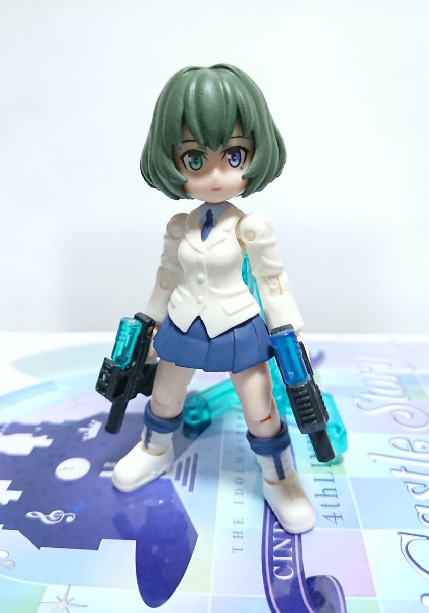 れにくら アクアシューターズリペイントして 高垣楓さんぽいの作りました うちのガンカタ垣楓さんです アイプリ取って張り替え 髪の毛の色を変えるだけですので 簡単かつ安価に楓さんぽい人のアクションフィギュアが作れますので ぜひ楓さんpにはオススメ