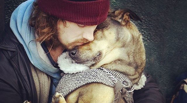 Happy Fathers Day to all the dog dads out there that give unconditionally, love hard, and could never be replaced 🧔🏻💕🐶 #dogdads #happyfathersday #petparent #grateful bit.ly/2XL9L7X