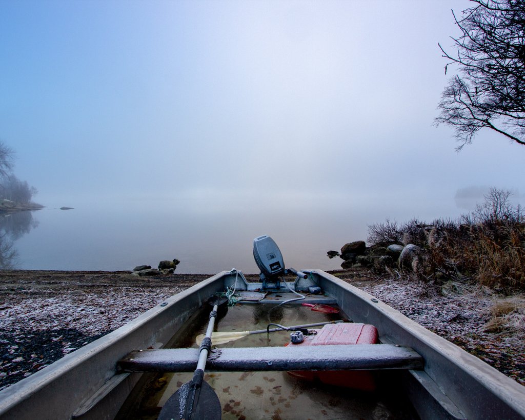 effyimages's tweet photo. Would you take this frozen journey across #norway? The view wasn't what captured my attention, but the floating, frozen items in the boat
#canon_photos #yourshotphotographer #worldnomad #landscapephotomag #landscapecaptures #epicearthpix #bestnatureshot https://t.co/I7dIHa7cJR