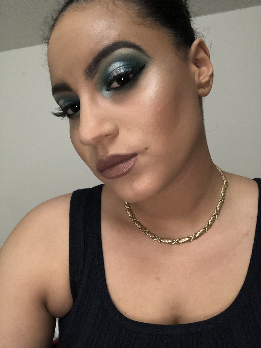 MakeupTimeNana's tweet photo. @JeffreeStar  #JeffreeStarPRList best of luck to the 25 https://t.co/4YGngue6R3