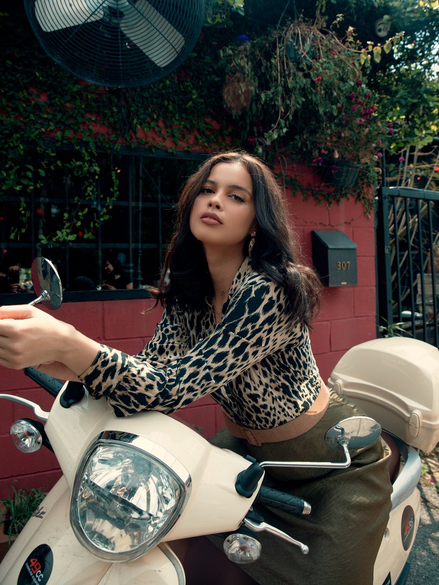 annefredcris's tweet photo. ”Wild at the heart”
Thankful for this team and for 
@maplemagazine for publishing our work ✨ #mexico #maplemagazine 
Photographer: @ariefstark 
MUA &amp; hair: @makeupbyalejandraa 
Stylist: @dayanalanuza 
Assistant: @laura_maldonado https://t.co/WzaNYV0K3s