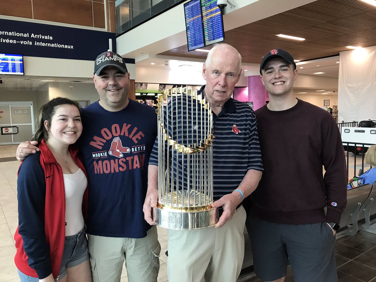 ReprtrPatHealey's tweet photo. The MacCormick family of #FallRiverNS w the World Series trophy @HfxStanfield @RedSox @robmaccormick https://t.co/VvDb3iXPqy