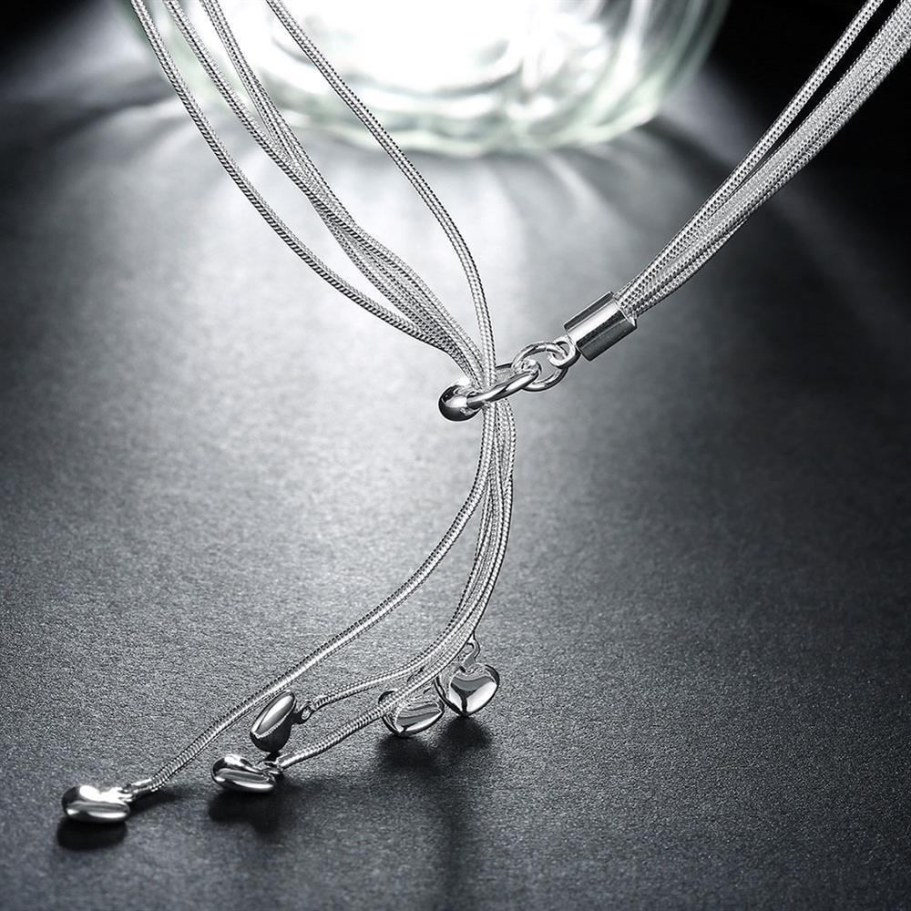 accessoriesvall's tweet photo. https://t.co/1s958ylQBs

Add the right amount of shimmer to your stylish look with this beautiful jewelry piece ❤️

Heart Drop Necklace in 18K White Gold Plated

#necklace #pendant #fancy #elegance #accessories #jewelry #quality #fashion https://t.co/ZSdwXPXlpa