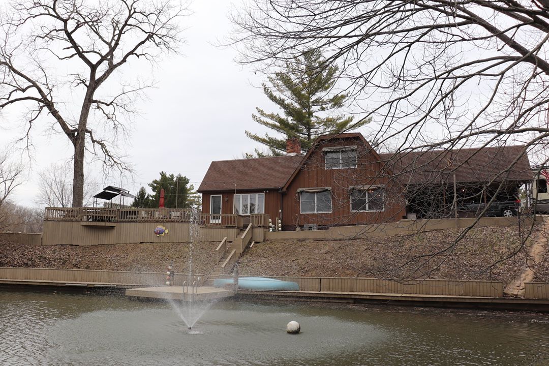 ClassicHomesIL's tweet photo. ***OPEN HOUSE***
 JUNE 16, 2019 1-3 P.M.
 16322 SHANGRI-LA LOT 4, OAKWOOD, IL
 $174,900... Every day spent at home will feel like paradise when you own this magnificent property situated in the beautiful setting of Shangri-La. Offering 120 acres for property owners to enjoy! https://t.co/9Z2XML2FIt