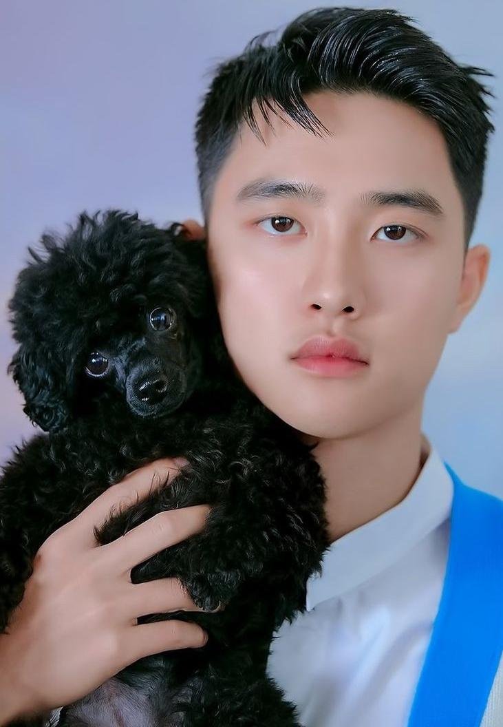 KyungsooIts's tweet photo. @Anggredewi21 Tuhh ih mirip kan kak awokwok😂😂 https://t.co/QLfYlaYX8P