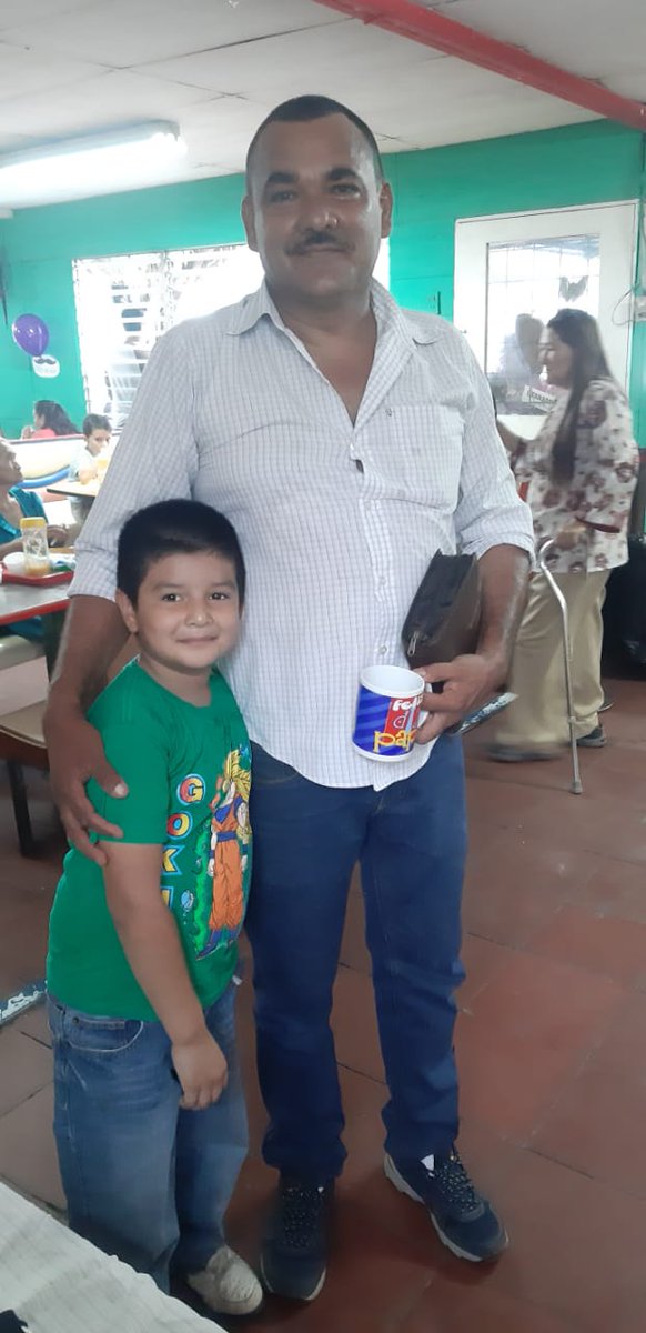 CafPuebloIsrael's tweet photo. Por qué un padre se lo merece todo #FelizDìaDelPadre 
Celebrando del día del padre https://t.co/lQQPd6bKcm