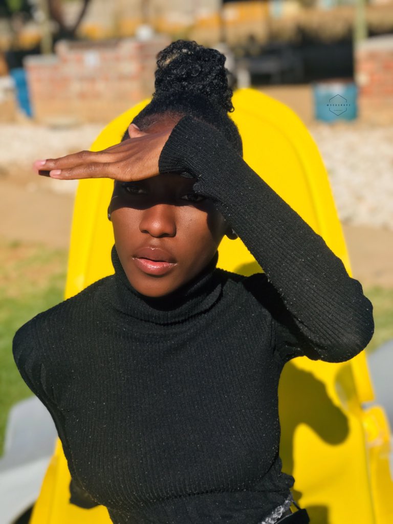 scgsnaps's tweet photo. shaded. / Muse: Petelina Frans (@petelinafrans) 👩🏾 | #ShecantgoSnaps #scgsnaps #PhonePhotography #iPhonePhotography #iPhoneography #shotoniphone #shotoniphone7plus #portraitphotography #portraitquest #portraithood #portrait #black #yellow | 📷: iPhone 7 Plus 📱 https://t.co/LdUgjATRHg