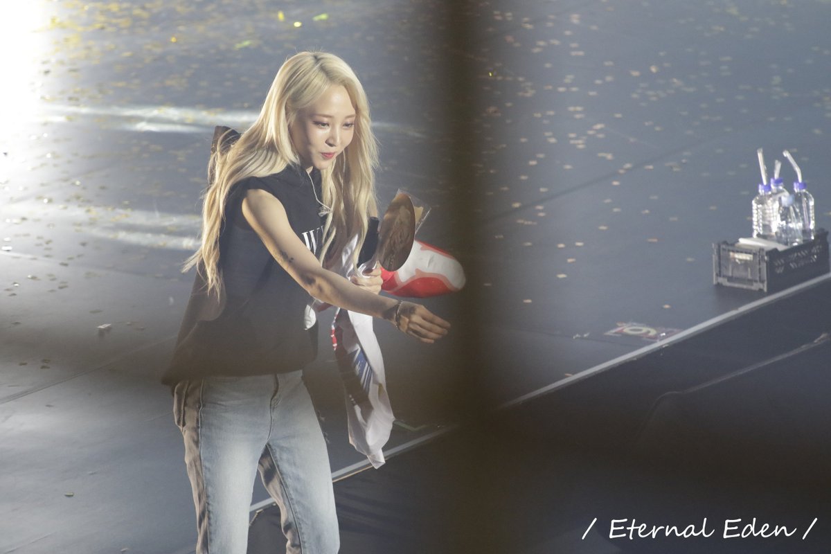 190616 MAMAMOO 4SEASON F/W IN TAIWAN

躺著站著坐著哪邊都能自拍der

#마마무 #문별
