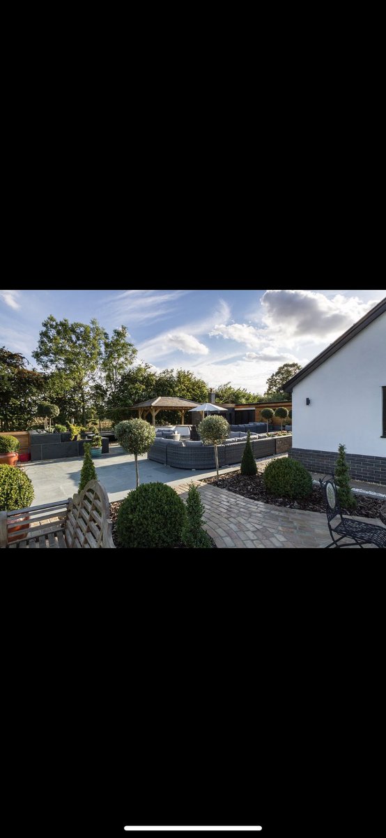 MBdigsolutions's tweet photo. Perfect venue for some blue sky thinking. Meeting rooms and accommodation for hire. Dm me if interested, or go the the website in my bio for more information. #bedfordshirebusiness #sandy #meetings #meetingroom #blueskythinking https://t.co/Mp6vVSk0lr