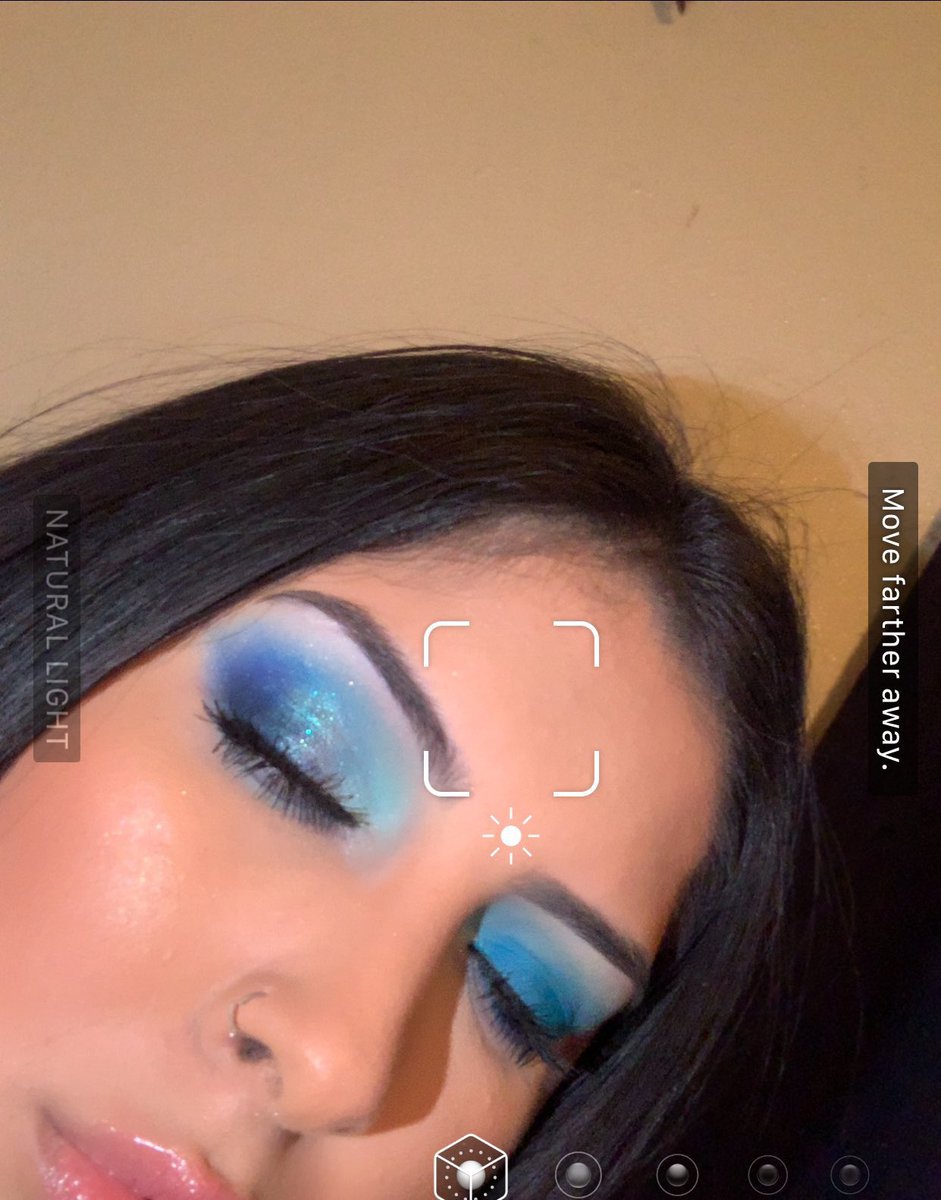 ocean eyes 

<a href="/JeffreeStar/">Jeffree Star</a> blue blood 🦋 
2 diff looks