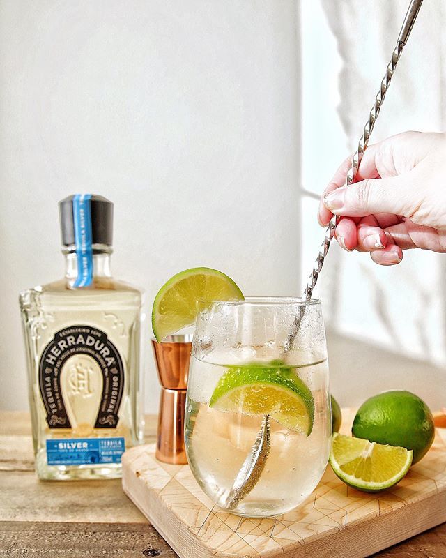 Happy Father's day! Let's make a Tequila &amp; Sparkling Mineral Water today! The only tequila brand that produces their own barrels for aging.
So refreshing!! #tequilaherradura #sponsored
Tequila Herradura 21+
Tequila &amp; Sparkling Mineral Water

Ingredients: 
1.5oz Tequila Herra…