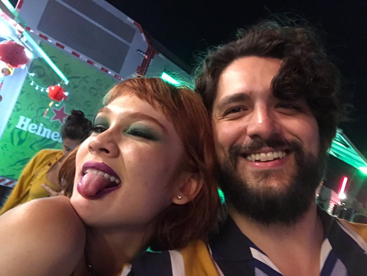 mbrantoficial's tweet photo. Ontem no @queremos dei o “Cola Comigo” pra @jadebaraldo e ela disse: “pagode indie?! nunca ouvi falar...fiquei curiosa!”
Espero q ce goste jade! 🍃
.
.
.
#ColaComigo #MatheusBrant #bandaautoral #show #música #pagode #samba #QueremosFestival #AbreAMente #LiveYourMusic https://t.co/Q1EEY7x5xT