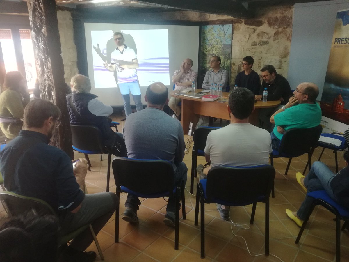 tierralaraviva's tweet photo. Contamos con una mesa debate dónde se trataron temas dirigidos a la oportunidad y al futuro social de los pueblos. El mundo rural necesita de personas como ellos. Gracias Salomon #repuebla, Fernando de @sierralademanda, Sergio @ARTIM_abrego y @joaquinalcalde de @coworking_soria https://t.co/XXHZH7epqa