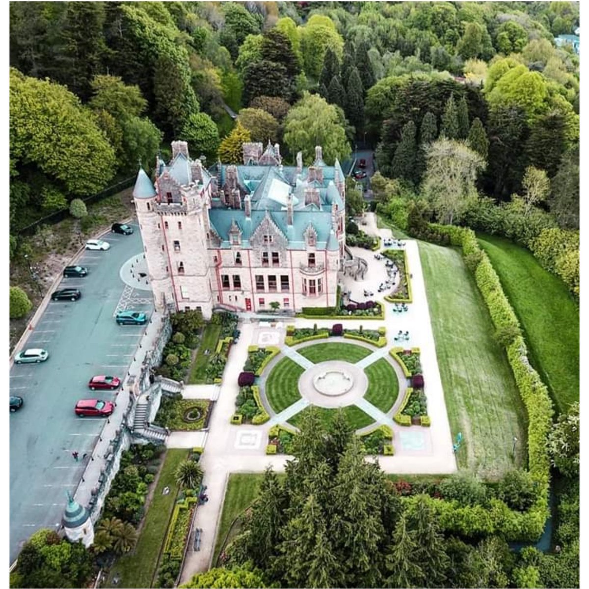 no1vintagegirl's tweet image. Stunning belfast castle. fairy tale magical place @jeanjacketdesigns  jeanjacketdesigns.com next show with #EQUALMagazine W W W . W O R L D E Q U A L.  C O M #BAFW19 19.10.19 at #BelfastCastle #visitbelfast #customswarovskijackets #handpaint #recyled #denim #customoutfits