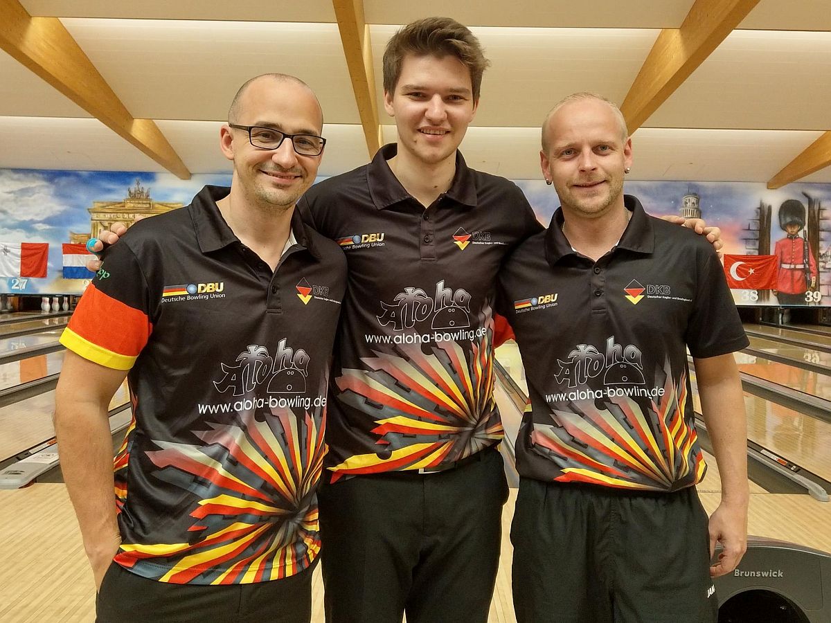 2019 MEC Trios Preliminaries Squad 2 Block 1
Finland, Denmark move into top 4 as Trios preliminaries have reached halfway mark; Squad 1 leader Netherlands continues to lead with Italy in third place.
#Bowling #EMC2019 <a href="/DreamBowlPalace/">Dream-Bowl Palace</a> 
facebook.com/BowlingDigital…