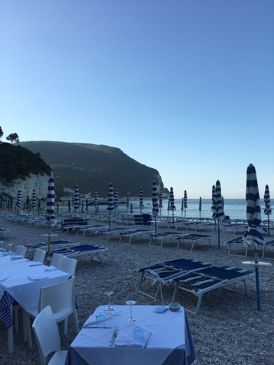 Fanrizio21's tweet photo. Ore 19,04 https://t.co/Y7bbIBpHjK