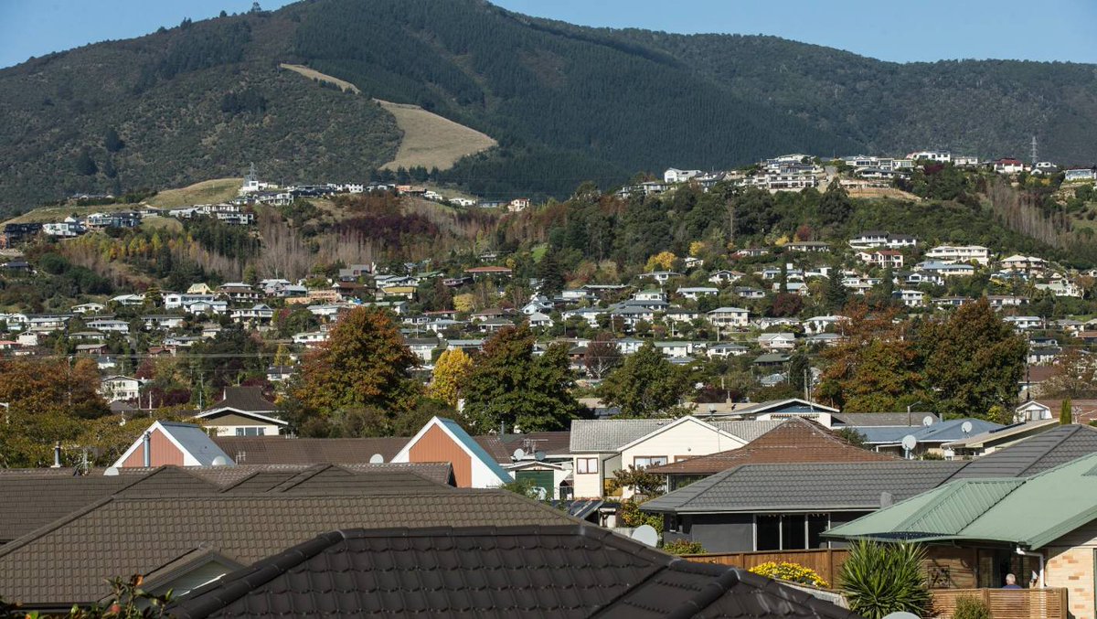 Landlords sell up as new compliance rules bite in Nelson dlvr.it/R6jmQF