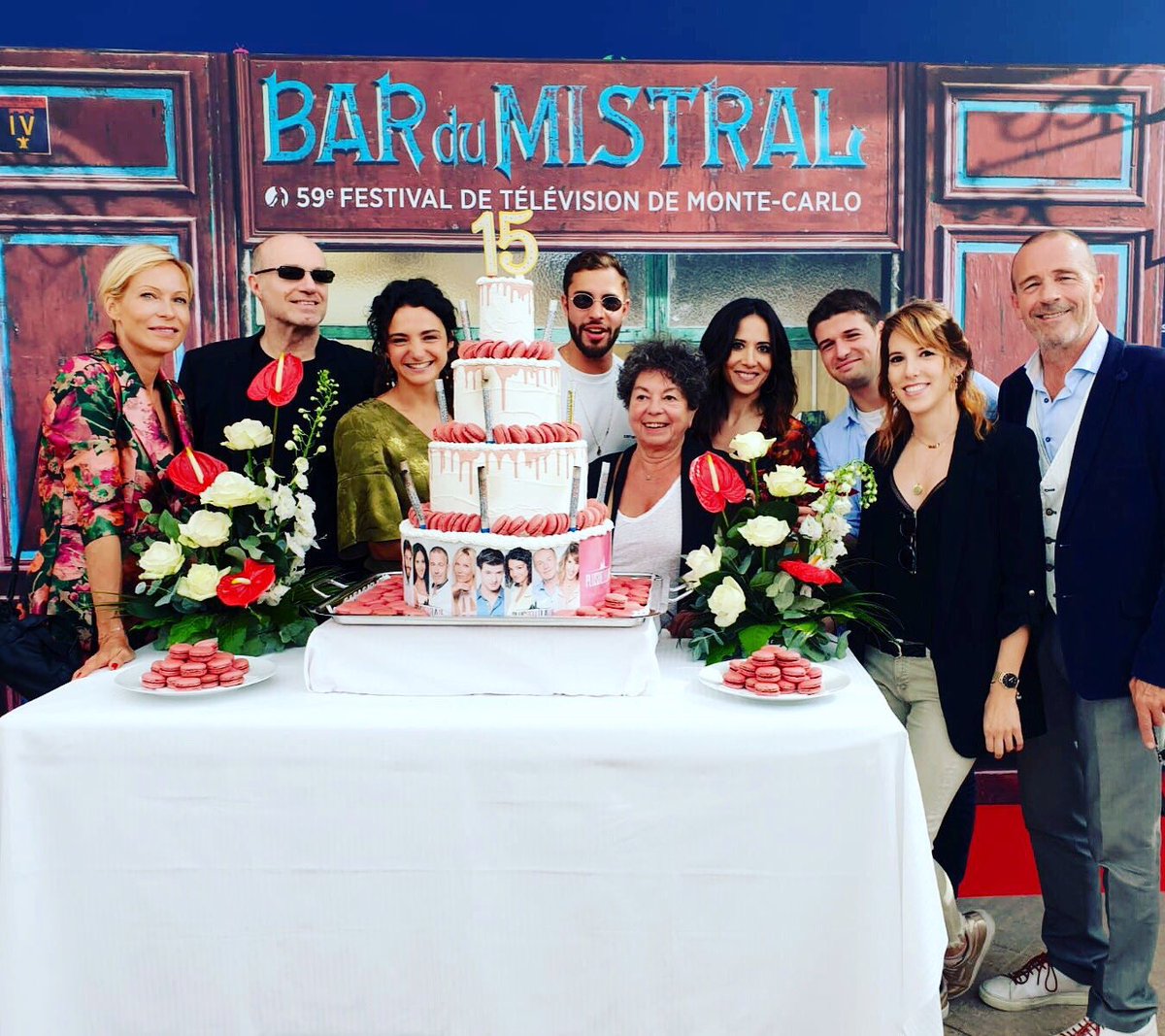 PBLVofficiel's tweet photo. 15 ans et toujours pas une ride 🎂 Merci au @festivaltvmc pour ce beau gâteau et à tous nos fans sans qui nous ne serions rien ! Rdv dans 15 ans 😉  #plusbellelavie #pblv @France3tv https://t.co/d42dytoWWH