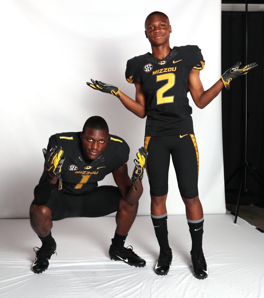 JJ_spark12's tweet photo. Had an Amazing time at the Zou !!🐯🐯🐯 this weekend ‼️‼️#miz https://t.co/ELPvYEA1lm