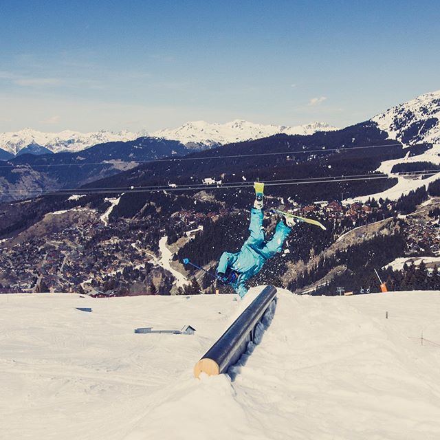 Basecampgroup's tweet photo. Go hard or go home... #GoHardOrGoHome #Basecamp #ski #snowboard #winter #LIveTheDream #DoMoreOfWhatYouLove #seasonaire #mountains #MountainLife #WinterChasers #LoveToSki #SnowSports #SkiInstructor #SnowBOardInstructor #SkiPerformance #WinterMemories #InstaSki #GapYear https://t.co/MFMCNKrfdx