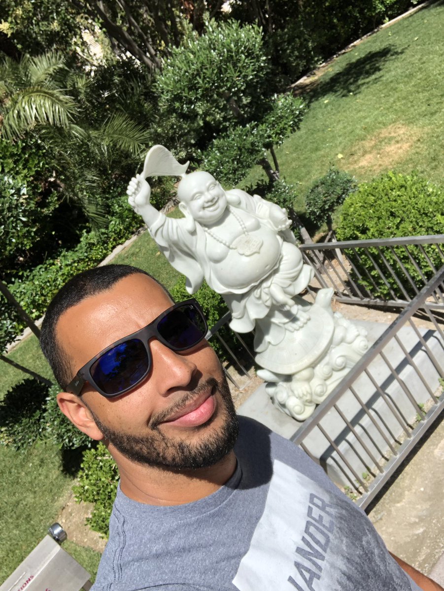 bobbythompsoni1's tweet photo. Haven’t tweeted in awhile so here you go twitterverse #Buddha #Wander #Vegas at the Flamingo celebrating my lil bros 21st #Goodtimes https://t.co/leIfDkfCef