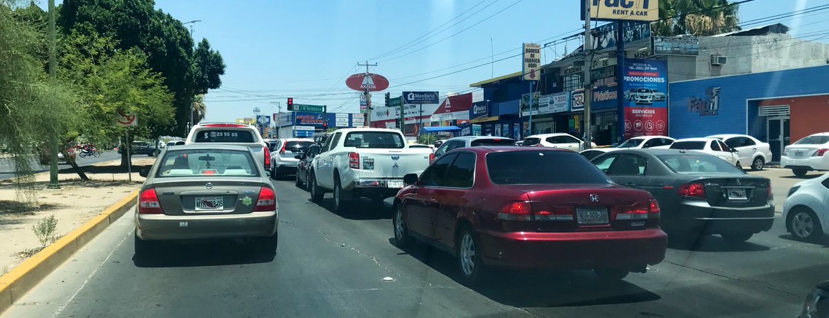 elchiltepin's tweet photo. #Hermosillo . Según lider de #Odepafa Gamaniel Cañedo, autos menores de 2010, deben de portar , seguro contra terceros, licencia vigente y placas de una de las 6 organización “pafa” que afilia autos chuecos . Autos del 2010 en adelante todos serán decomisados . Avisados . https://t.co/e8GSnrNuaZ