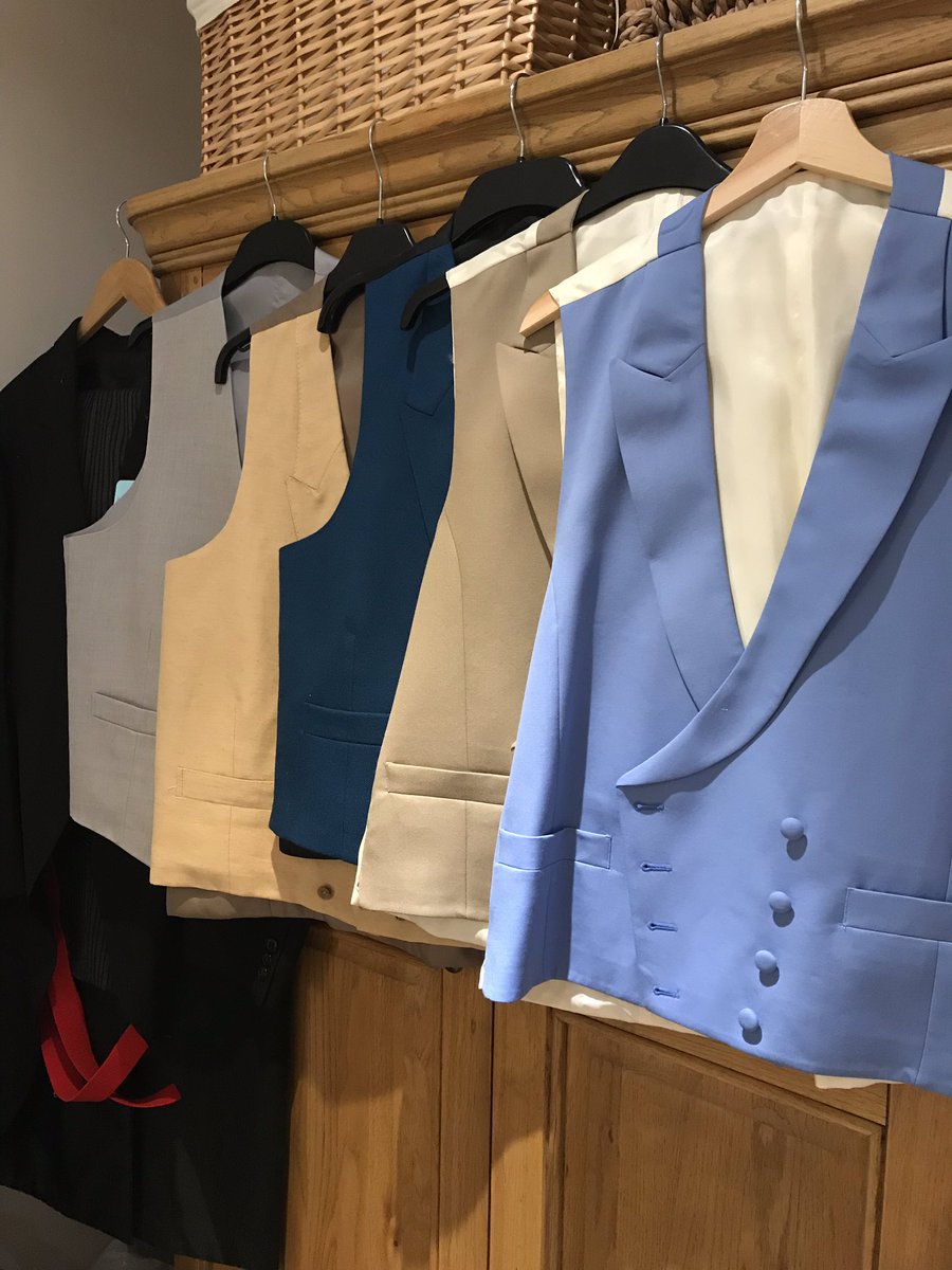 It’s beginning to look a lot like ... Royal Ascot week. Hooray! #royalascot #ascot #HorseRacing #morningdress