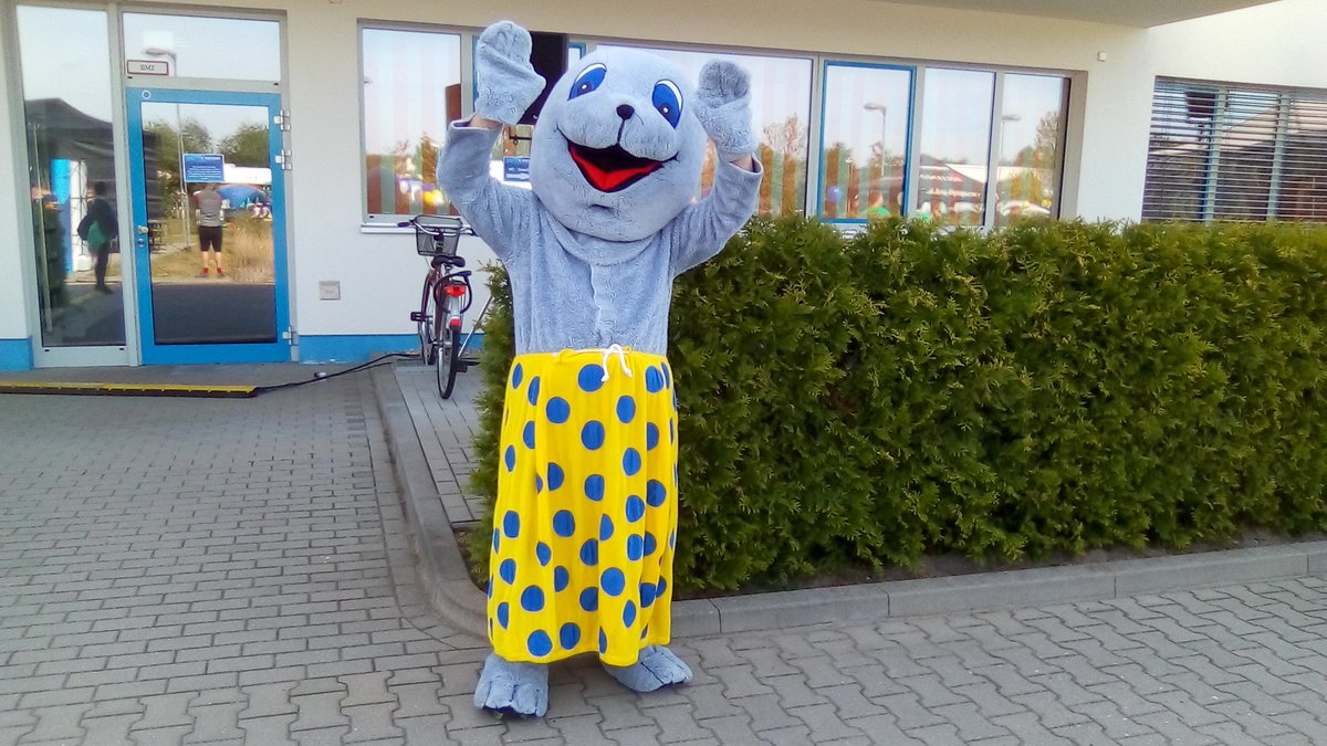rlangeve's tweet photo. https://t.co/2y1jFt0hTV Maskottchen Wonni vom Wonnemar https://t.co/7RV1sSINvD