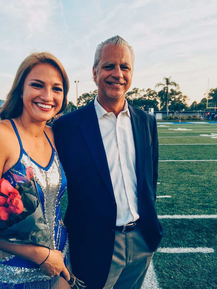DeltaNuZetaFSU's tweet photo. Happy Father’s Day to all of our amazing Delta Nu dads! ✨ We are so appreciative of everything you do for us! Take an extra moment today to let a special man in your life know they’re loved and appreciated 💖 https://t.co/jzT8XDCYgH