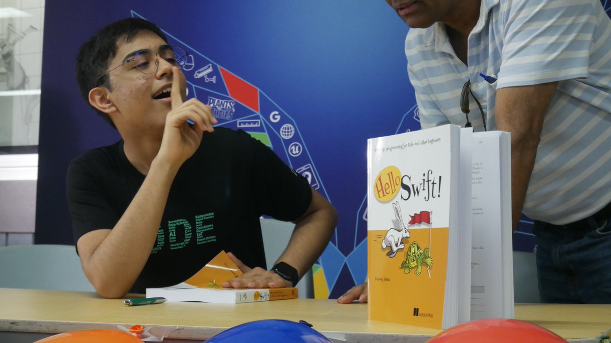 stem1ca's tweet photo. When you ask @TajyMany a good question.... π. Love the way he handles tough questions... #JrHacks #STEM
Was a pleasure seeing him interact with parents and answering their questions at JrHacks by @stem1ca event last sunday.. https://t.co/v5r4IwDJ3V