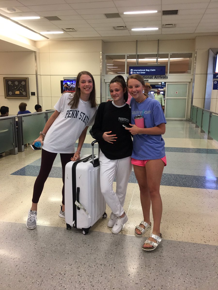 AsherKalyn's tweet photo. Welcome back to Texas Lily from Ursuline Wimbledon! @UADallasGlobal @ursulinedallas https://t.co/mousgTSjE1