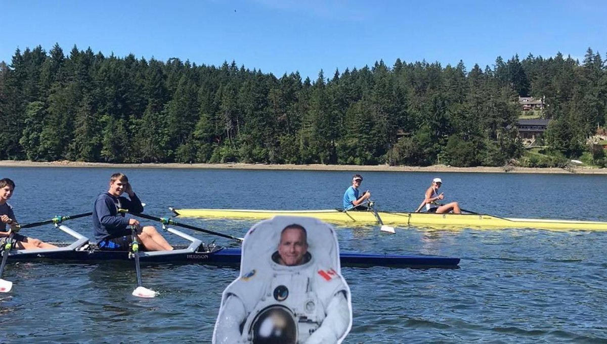 csa_asc's tweet photo. Rowers across Canada brought #David2D on the water this week! Take him with you to your summer activities and share your pictures with us! https://t.co/IJRRBElQCs. #DareToExplore @rowingcanada
Photos: Laryssa Biesenthal, Shawnigan Lake School, @bcsrowing https://t.co/MkFlgONmNo
