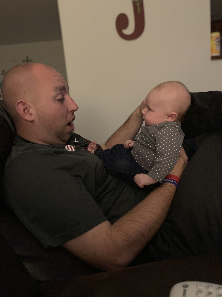 JeschkeC09's tweet photo. Little girl is very lucky to have him as her daddy! https://t.co/JUrOoIav51