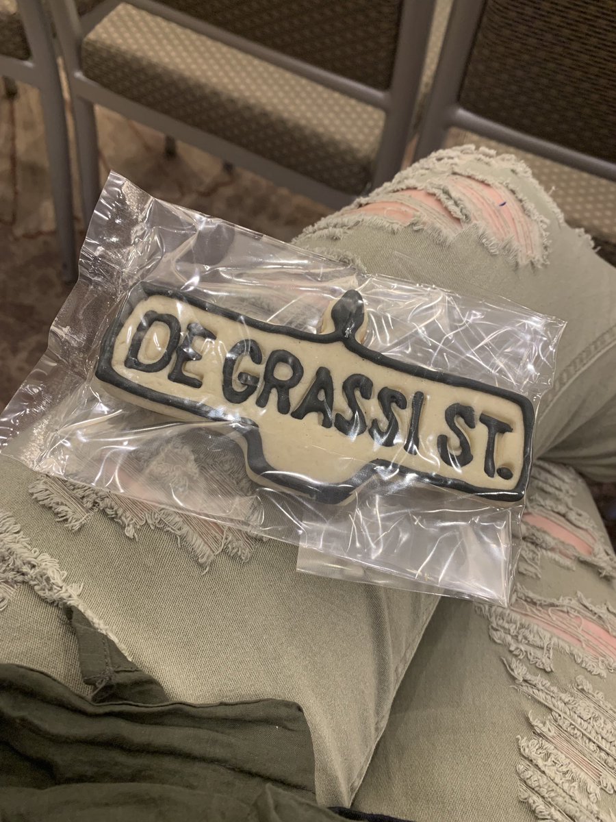 courtneynoh's tweet photo. Got me a #DegrassiCon cookie, made by Nancy! https://t.co/nU3rShi9Xc