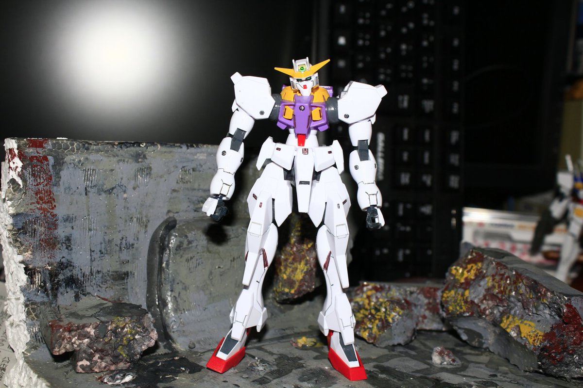 くずのはれいこう がっつり変形する ラファエルガンダム 改造品 ガンダム ガンダムｏｏ ラファエルガンダム プラモデル ガンプラはどんな自由な発想で作ってもいいんだ ガンプラの画像を貼るとrtされると聞いて ガンプラ改造