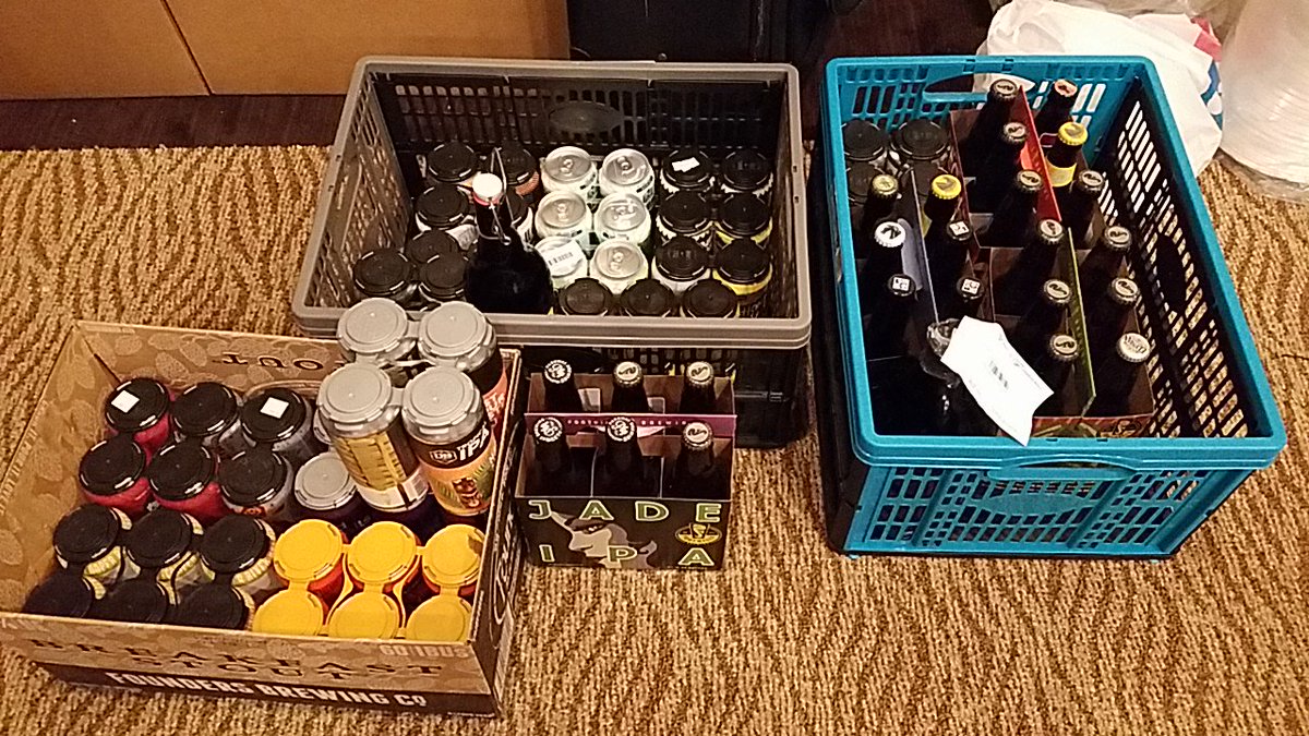 imabug's tweet photo. Leaving #selinuxfest with a few beers left over from the craft beer exchange #self2019 https://t.co/0EONcVFNx3