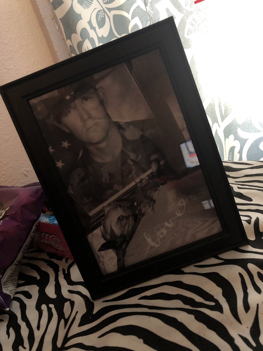 jordon_luna's tweet image. I love and miss you so much dad. I know your in heaven being the awesome person you are. It’s been 4 years and life is still empty without you. #Goinstrong #Goincrazy #daddysgirl