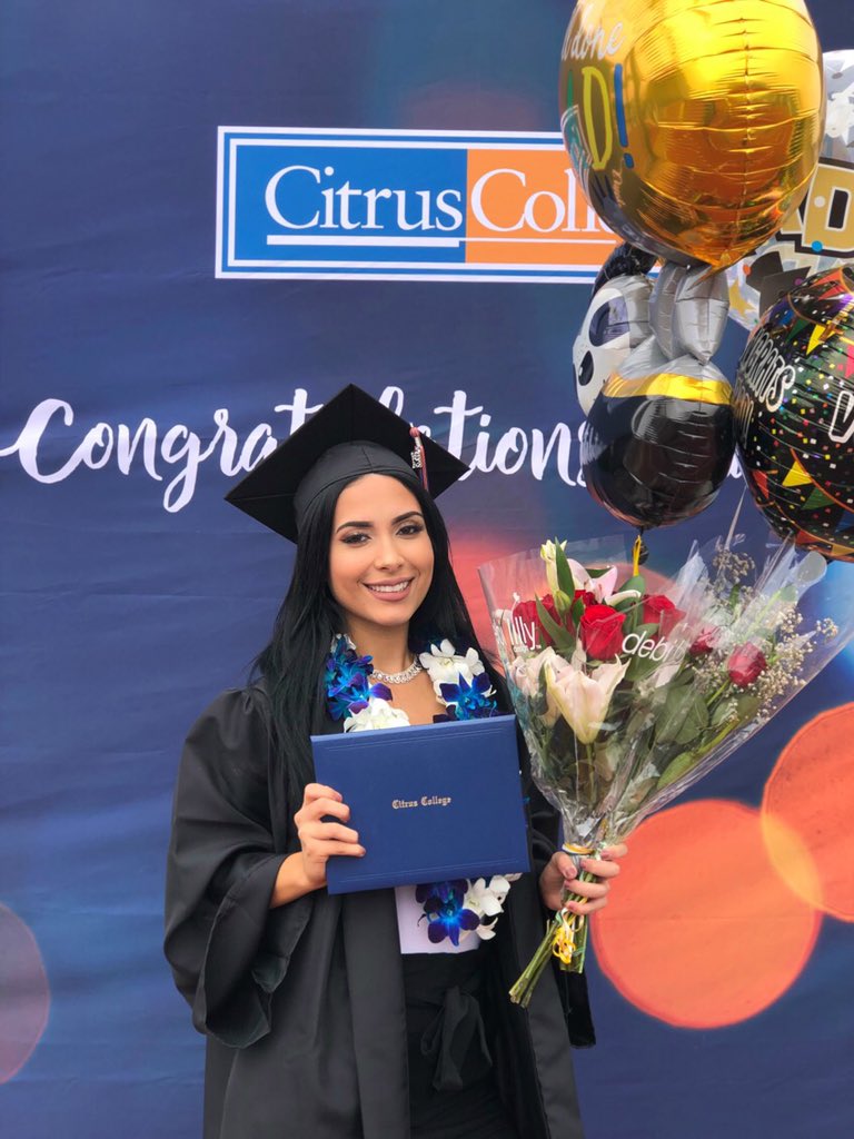 xoxoashleylg's tweet image. Officially a college graduate 👩🏻‍🎓🙌🏼 Earned my Associates Degree of Science 🎊 These past few years was a rough for me but I never gave up and pushed myself ♥️ Giving up doesn’t exist in my book only striving and being the best does for my future 👑♥️ #CPPBound #futuredietitian