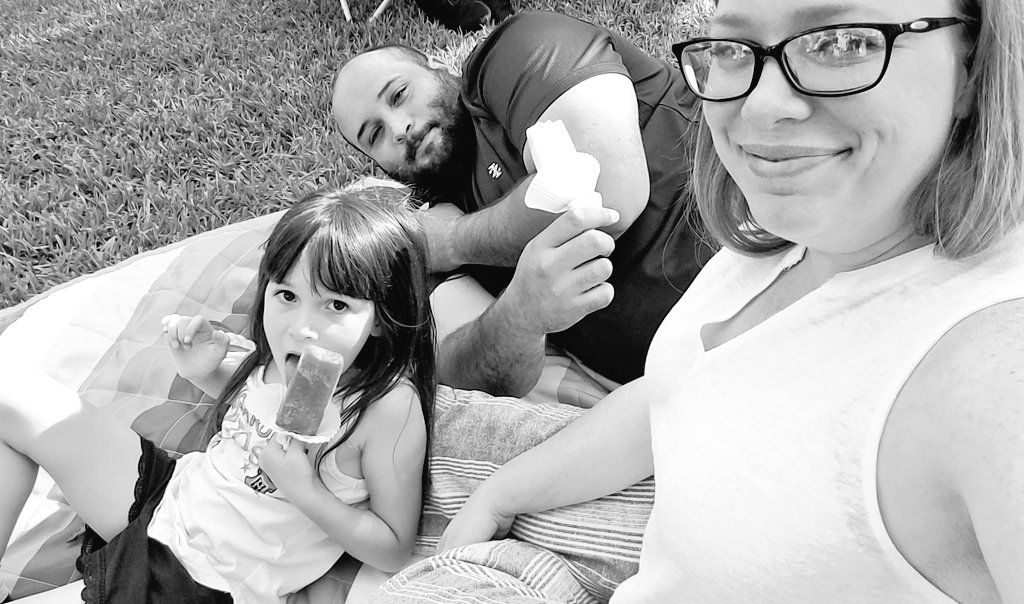 mrspricklypear's tweet photo. #LSEsummerbingo #ThisIsLSE @graciemespinoz4 @Jkuhlmann4567 popsicles to beat the heat. https://t.co/vTvUquAt34